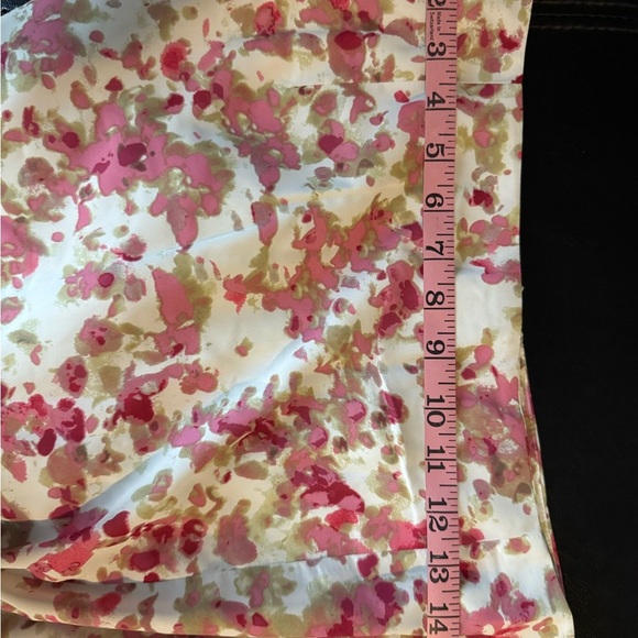LuLus Floral pink and white 2 piece skirt and top size L  and XL (top) - Picture 8 of 10